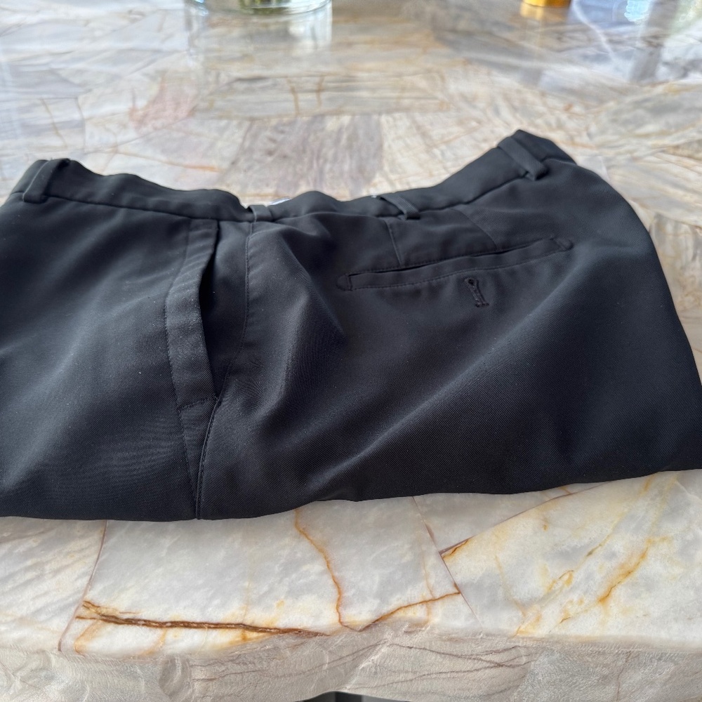 Man’s golf shorts, size 35 by Peter Millar. Black.